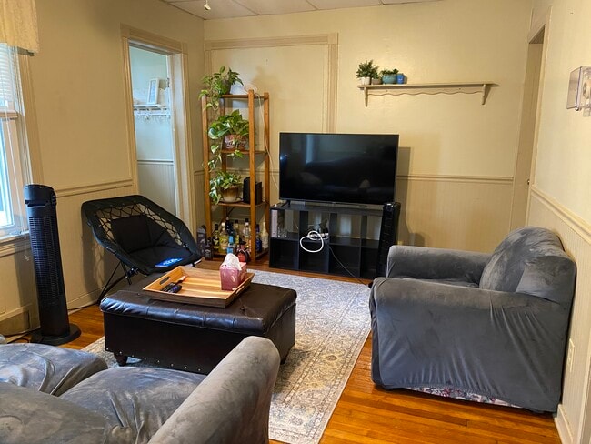 Photo - 16 Seminary Ave
