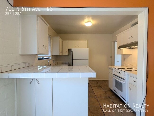 Building Photo - 711 N 6th Ave Unit #3