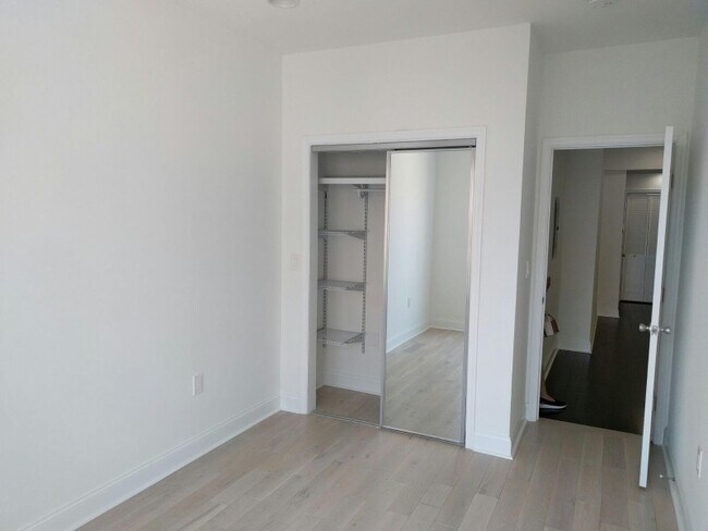 Photo - 1213 Noble St Unit 4