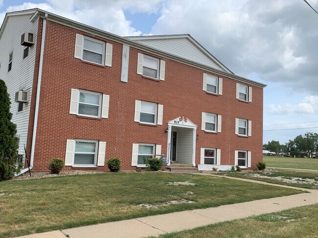 Photo - 875 26th St Apartments Unit S1