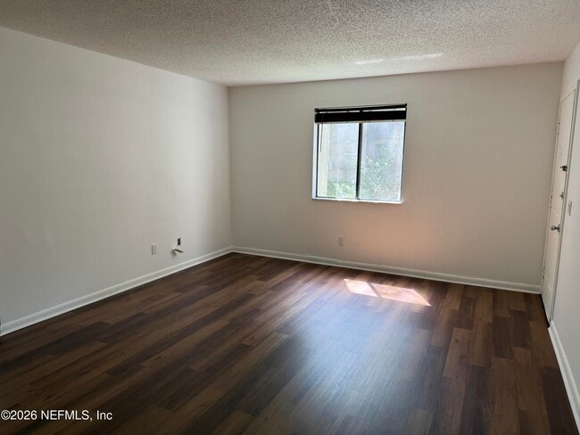 5243 Westchase Ct
