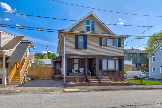 Building Photo - 32 Britton Ave Unit 2 Rental