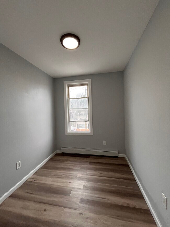 Photo - 182 Bartholdi Ave Apartamentos Unidad 2