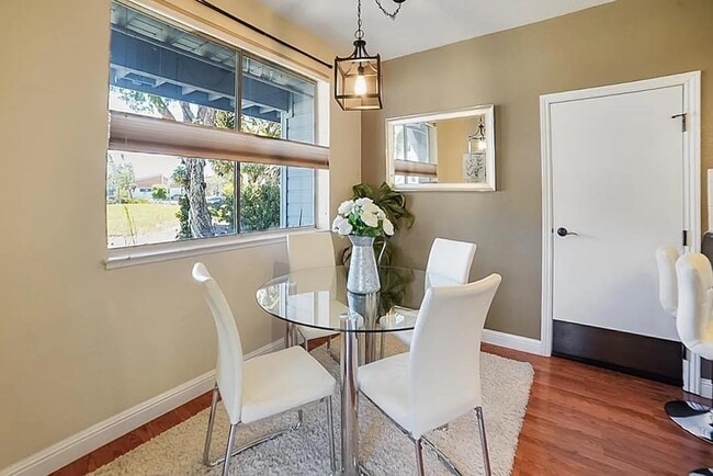 Building Photo - 421 Cork Harbour Cir