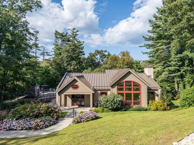 Photo - Weymouth Commons