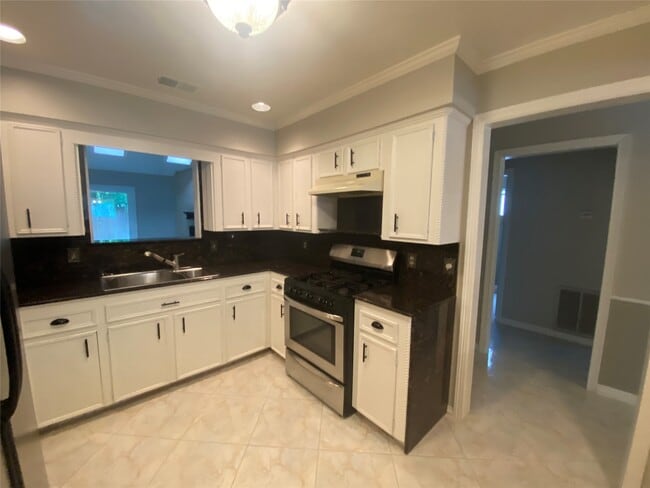Photo - 56 S Circlewood Glen
