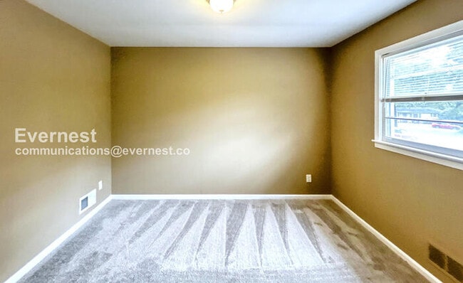 Photo - 2429 3rd Pl NW