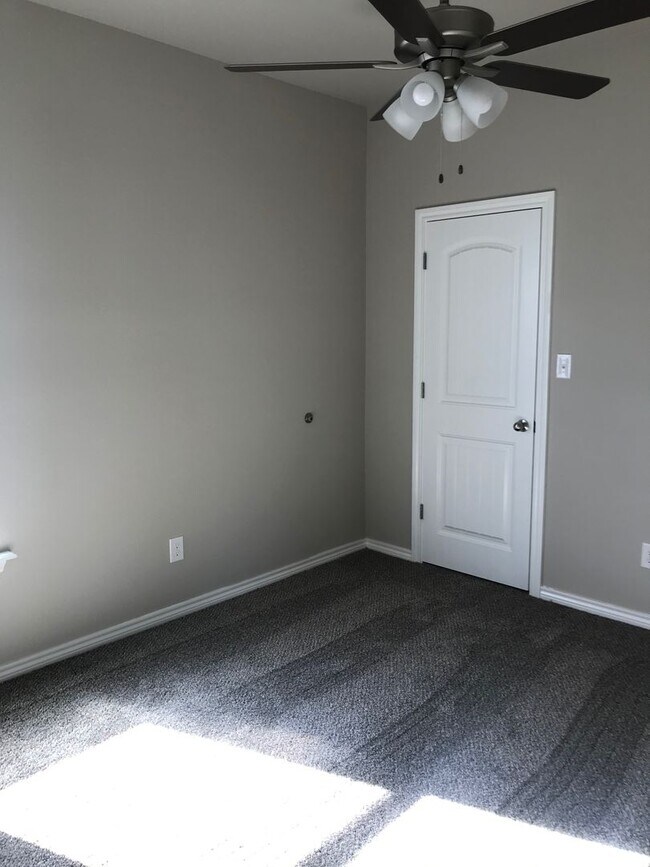 Photo - Beautiful Home! Available October 10th!