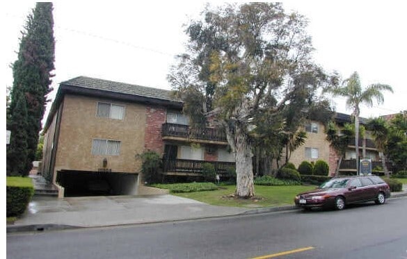 Photo - 10908 Rose Ave Apartments