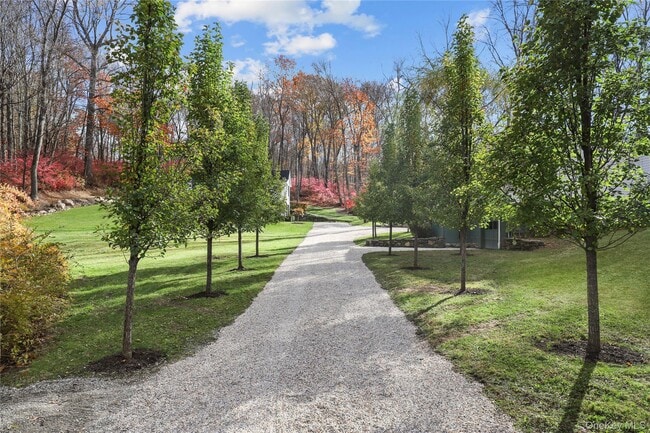 Photo - 260 Waccabuc Rd