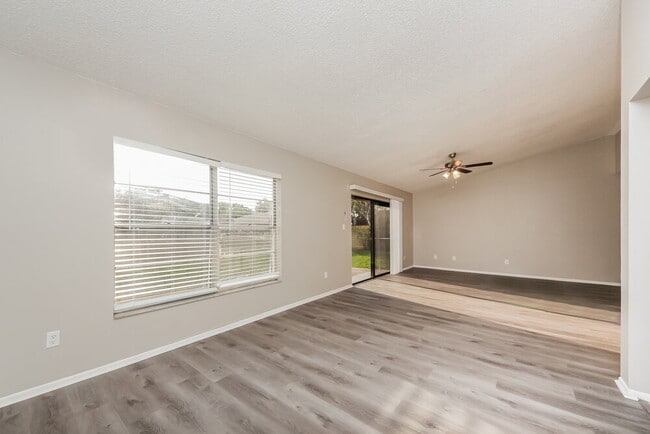 Photo - 12020 Sula St