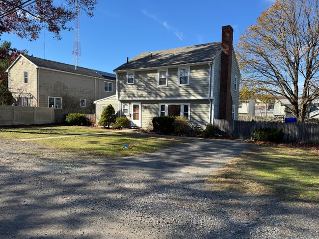 Building Photo - 21 High St