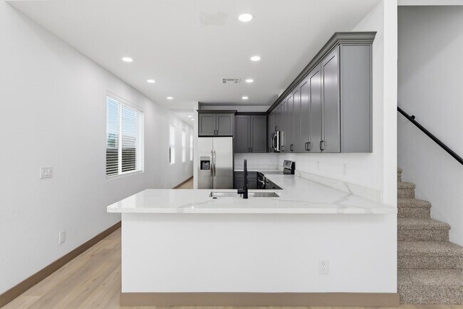 Photo - 2805 Trumbull Rd
