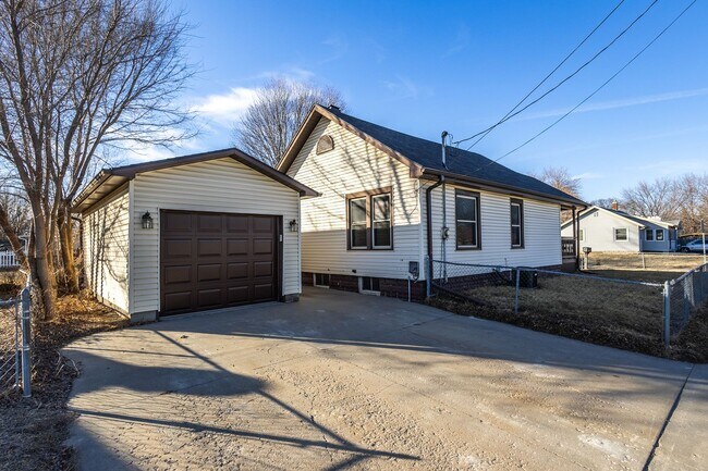 Photo - Updated 2 Bed/1 Bath Home with Spacious Detached Garage.