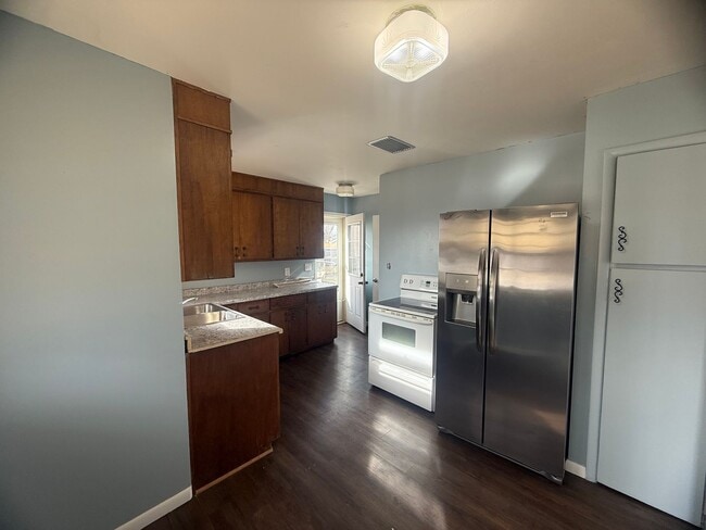 Photo - Two bedrooms, one and half bathroom, pet friendly, home, with a one car, detached garage!