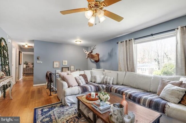 Photo - 13705 Kerrydale Rd