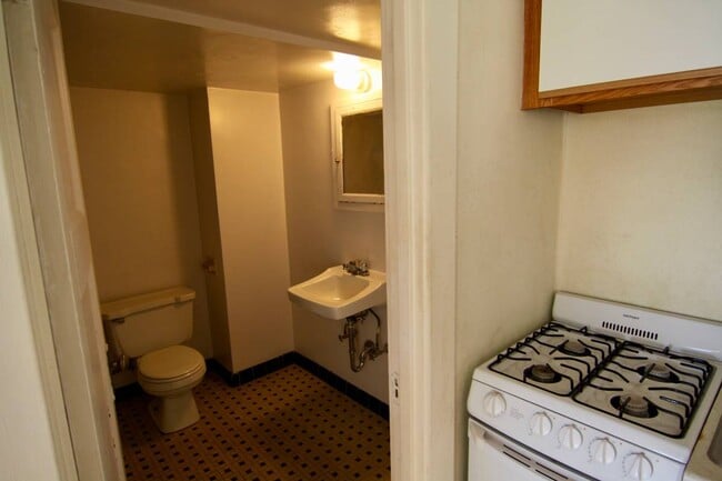 Photo - 509 N Lake St