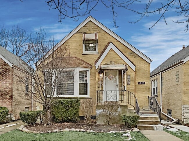 Building Photo - 1010 W Duncannon Ave