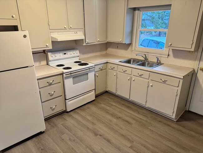 Building Photo - 79 W Dupree St Unit 12