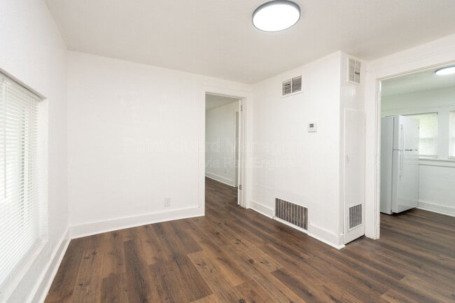 Building Photo - 1225 S Pattie St Unit Apt B