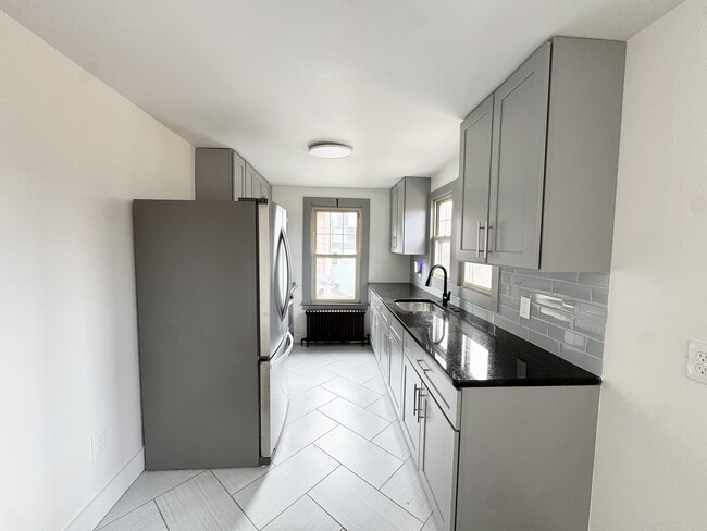 Photo - 162 High St Unit 2nd floor