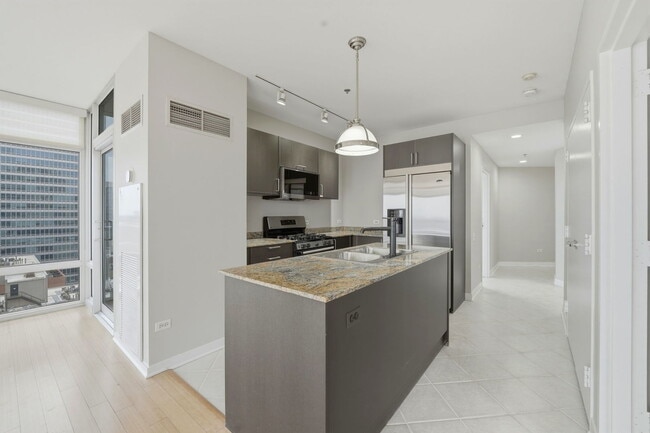 Photo - 510 W Erie St Unit 1305