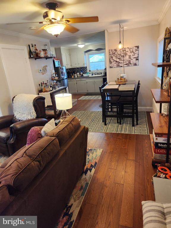 Photo - 212 W 6th Ave