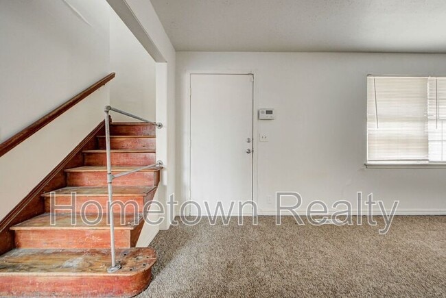 Photo - 821 NE 81st St