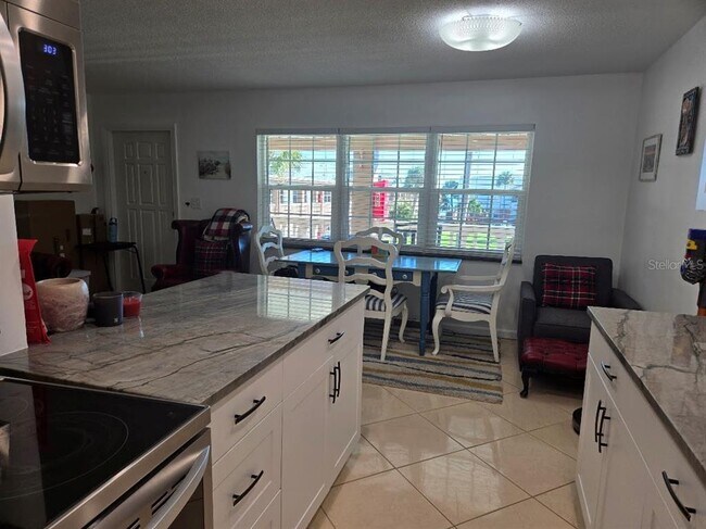 Photo - 650 Pinellas Point Dr S Unit 204