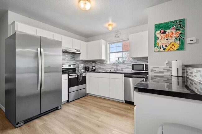 Photo - 4203 Deek Dr Unidad D