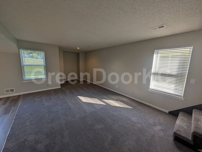 Photo - 16520 W 141st St