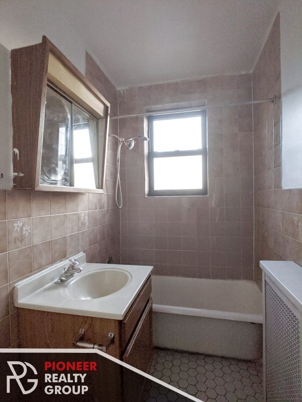 Photo - 739 W Belmont Ave Unit 517