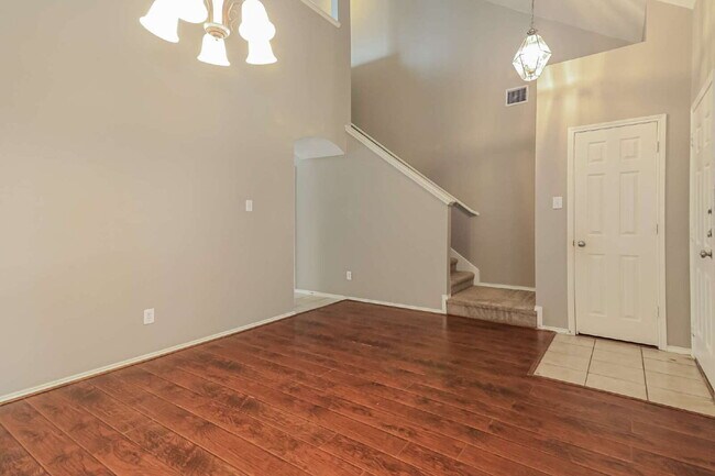 Photo - 5728 Bedrock Dr