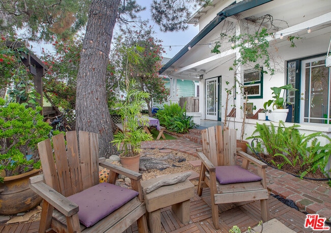 Photo - 426 Rialto Ave Unidad B