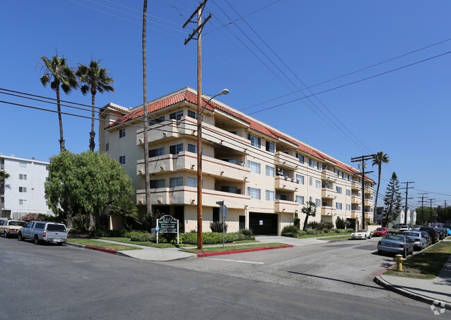 Building Photo - Lido Apartments - 4280 Lindblade Dr