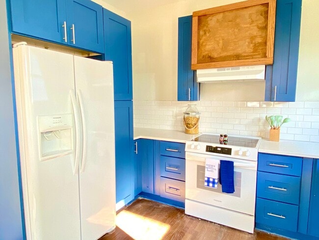 656 Cascade Ave SW Unit 656