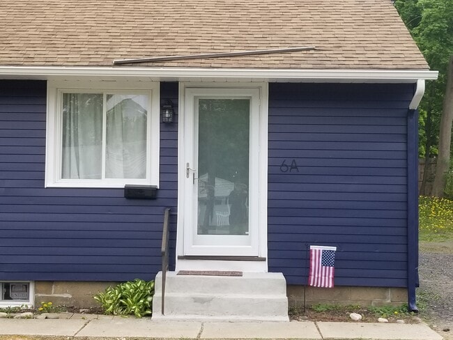 Building Photo - 6A Marlyn Dr Unit 6A Rental