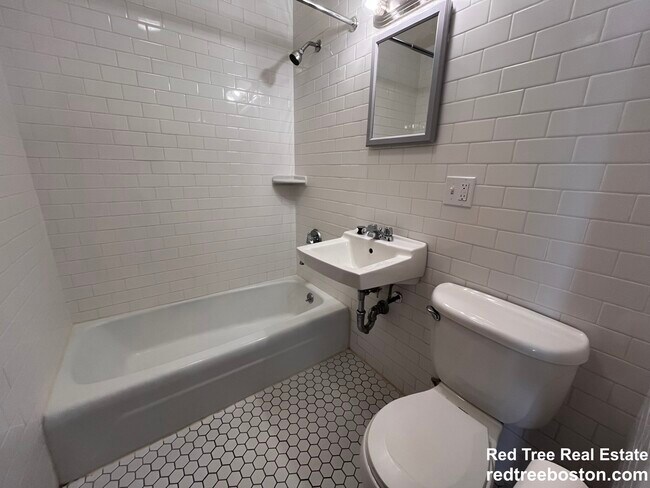 Photo - 172 N Beacon St Unit 3