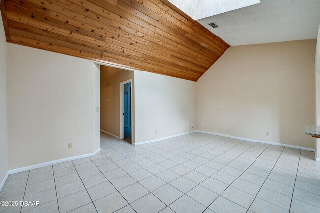 Photo - 26 Arbor Lake Park