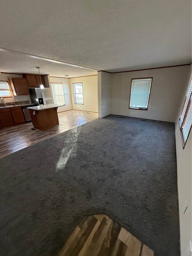 Photo - 1322 Cambridge Ln