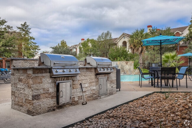 Relaxing Grilling Area