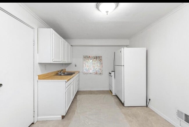 Photo - 13664 Wabasis Ave NE