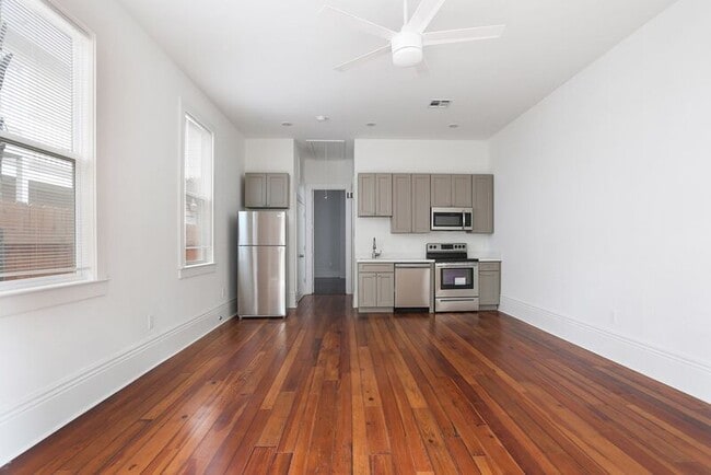 Photo - 1832 Baronne St Unit B