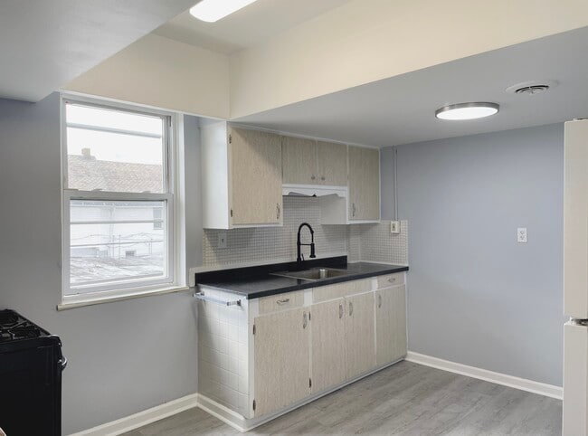 Photo - 4694 State Rd Unidad 4