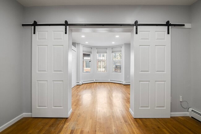 Photo - 325 57th St Unit 1