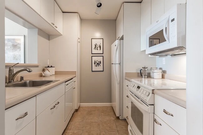 Photo - 300 3rd St Unit 909