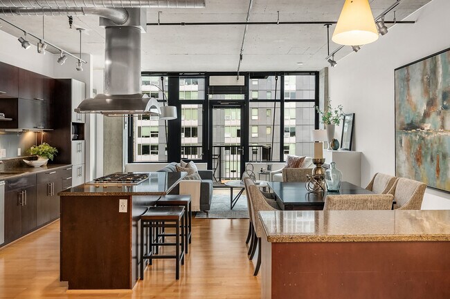 Photo - 2720 3rd Ave Unidad Apt# 909