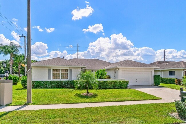 Photo - 10990 Greentrail Dr S