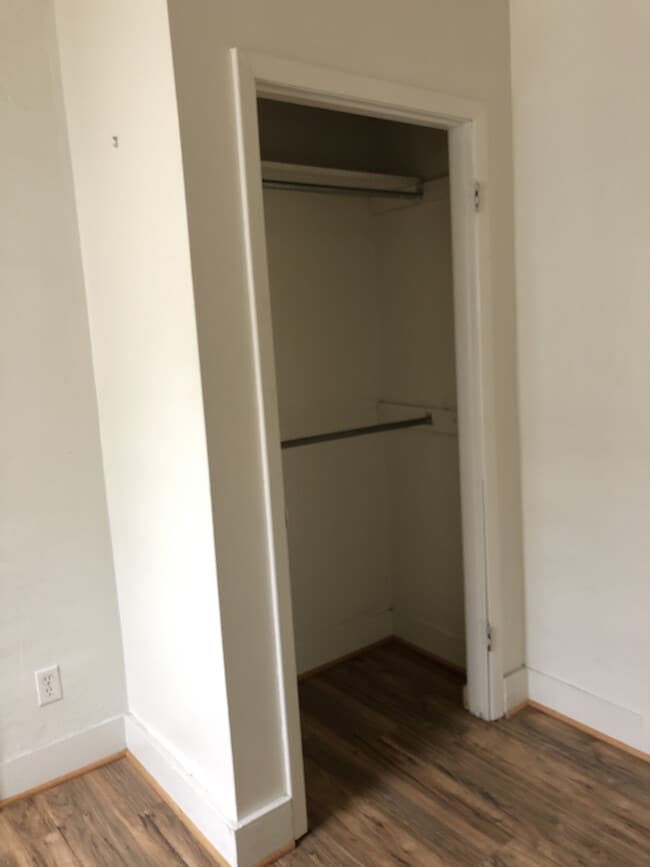 Photo - 17 Whitmore St Unit Lower
