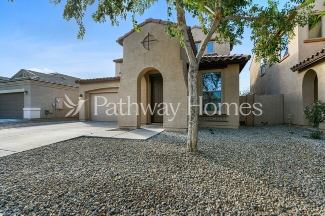 Photo - 2451 W Parkway Dr